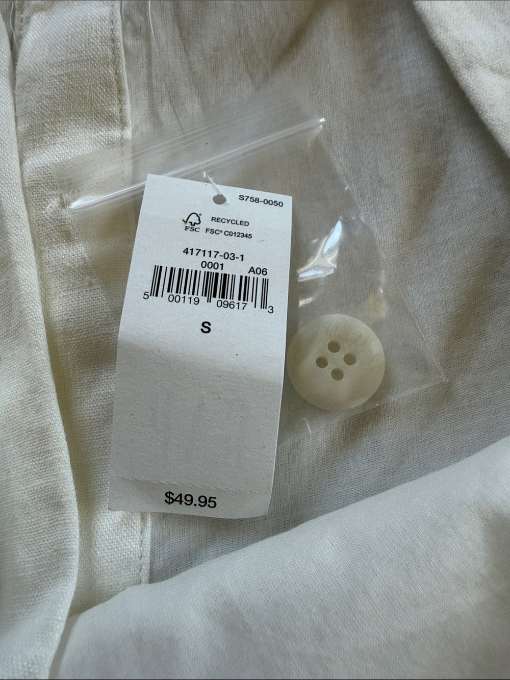 GAP Button-Back Cropped Tank Top Size Small NWT - Picture 9 of 12